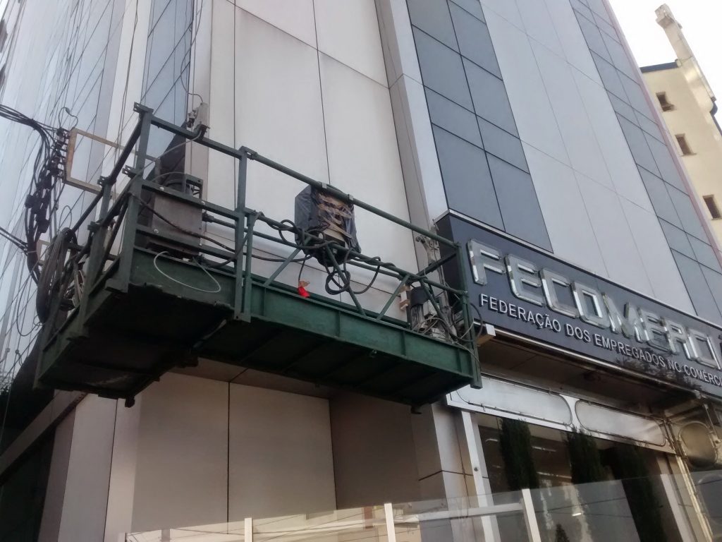 FECOMERCIARIO – Pinheiros, São Paulo - Andaime Suspenso Elétrico (Balancim) p/ Manutenção